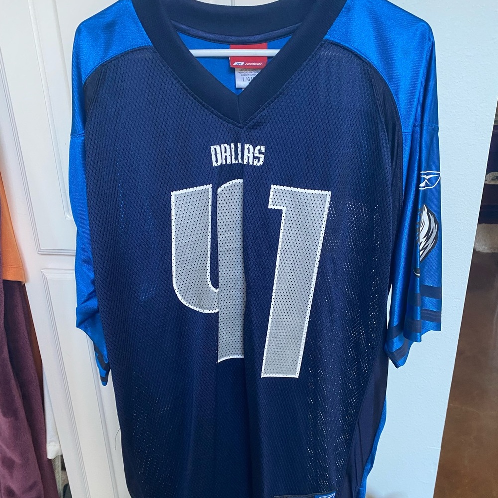 Dallas Mavericks Dirk Nowitzki jersey. Size large